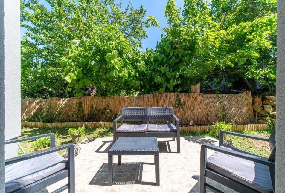 Faeax Guesthouse Λίνια Εξωτερικό φωτογραφία